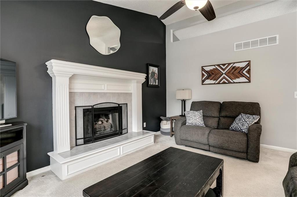 4th image of 15874 W 158Th St, Olathe, KS 66062 | MLS# 2633727