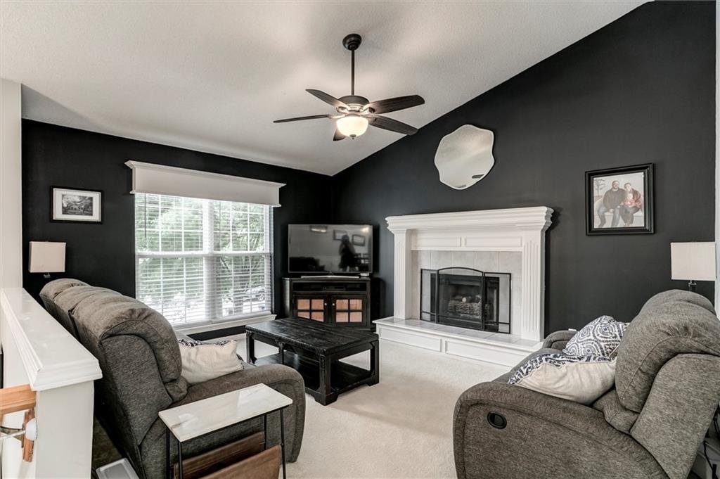 3rd image of 15874 W 158Th St, Olathe, KS 66062 | MLS# 2633727