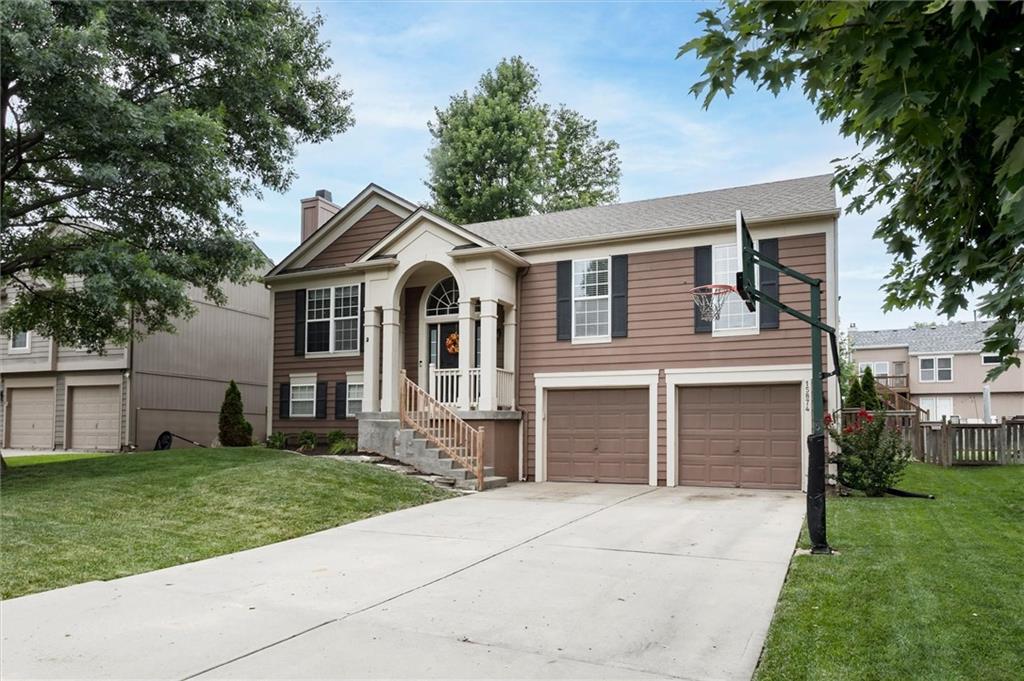 2nd image of 15874 W 158th St, Olathe, KS 66062 | MLS# 2633727