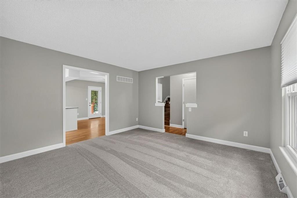 3rd image of 17305 E 51St Terr Ct, Independence, MO 64055 | MLS# 2633731