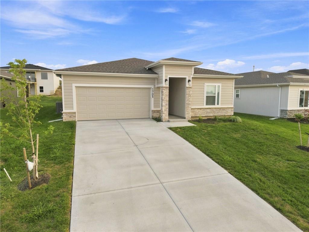 2nd image of 1705 Nw 105th Ter, Kansas City, MO 64155 | MLS# 2633753