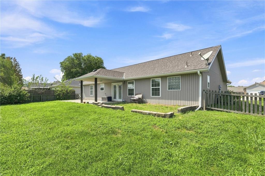 28th image of 413 Graystone Dr, Grain Valley, MO 64029 | MLS# 2633757