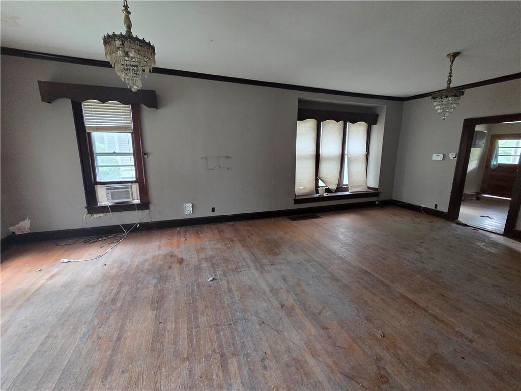 2nd image of 2410 Faraon St, St Joseph, MO 64501 | MLS# 2633767