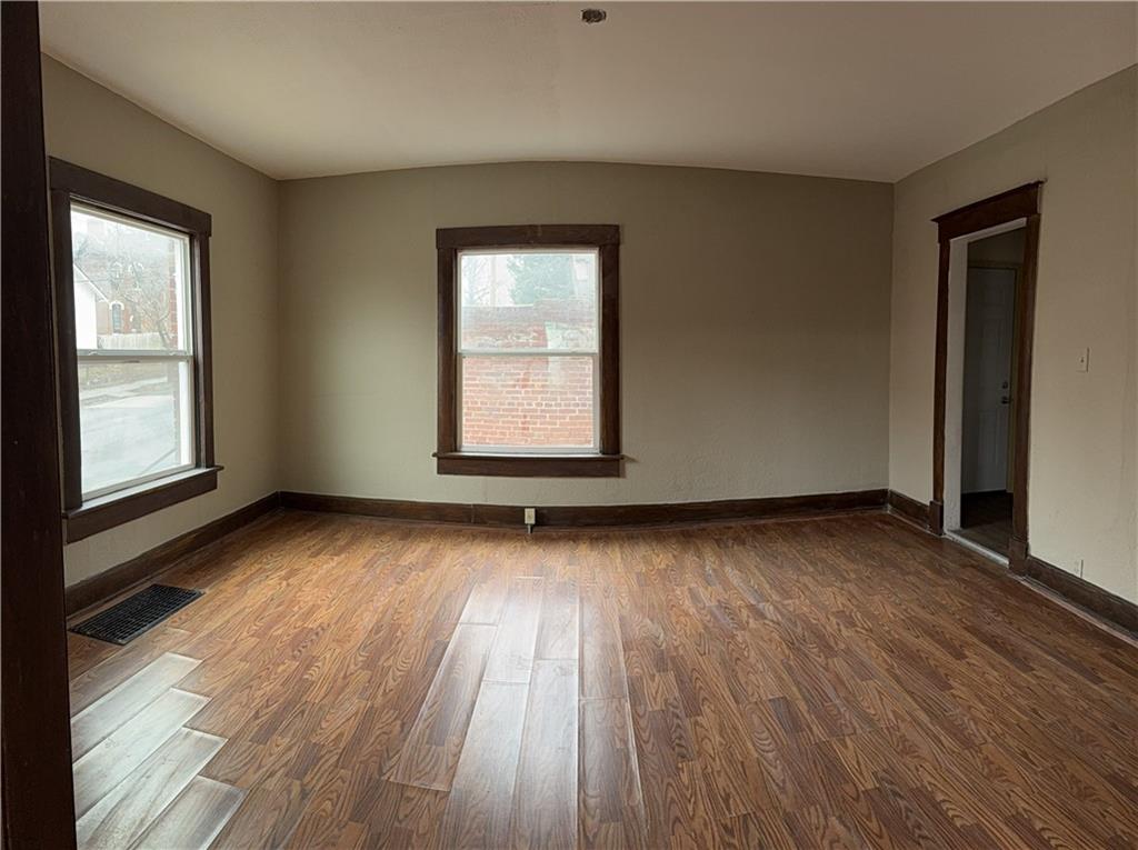 3rd image of 113 N 17Th St, St Joseph, MO 64501 | MLS# 2633772