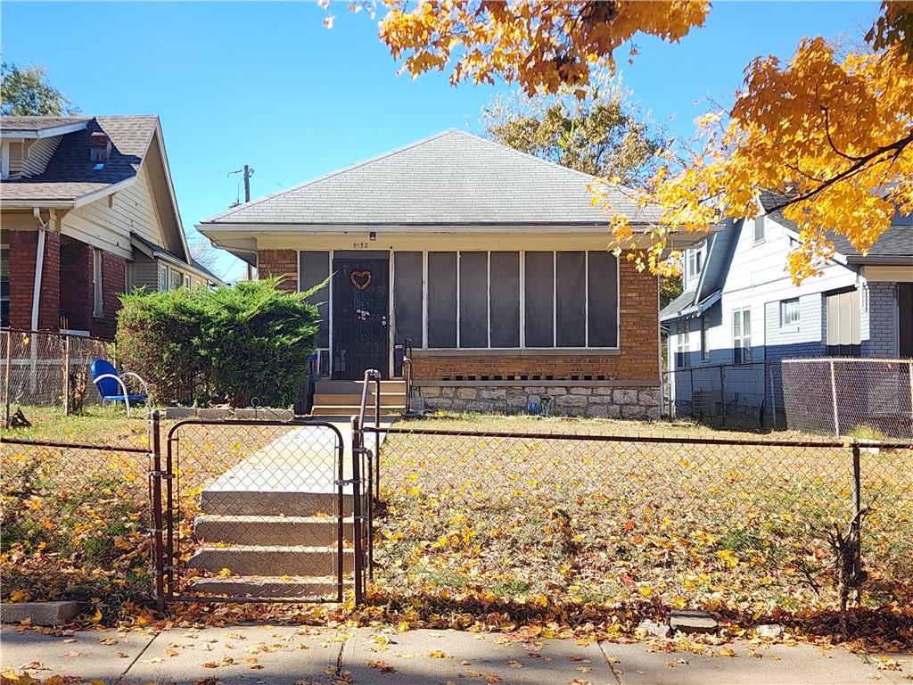 1st image of 5132 Olive St, Kansas City, MO 64130 | MLS# 2633787