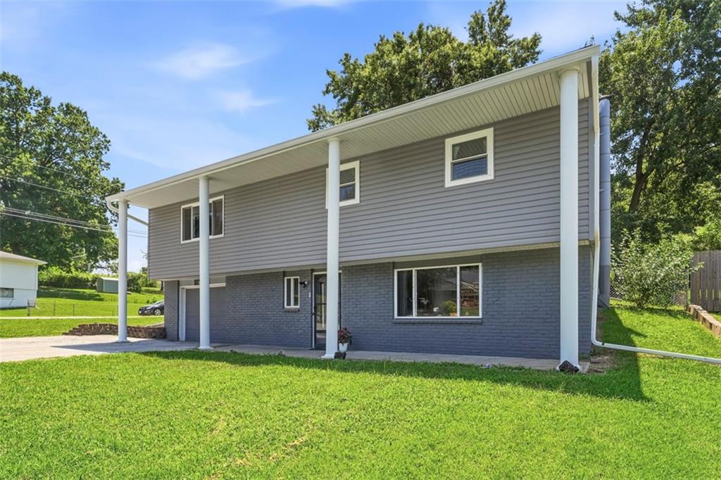 2nd image of 6709 Ne Cotter Ave, Kansas City, MO 64119 | MLS# 2633791