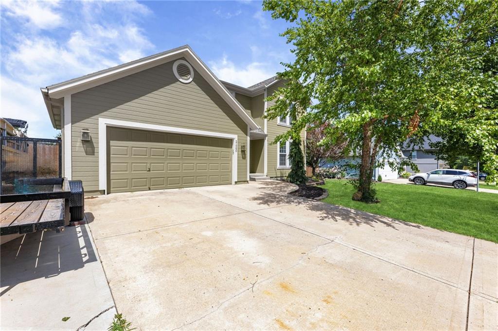 1st image of 21240 W 226th St, Spring Hill, KS 66083 | MLS# 2633816