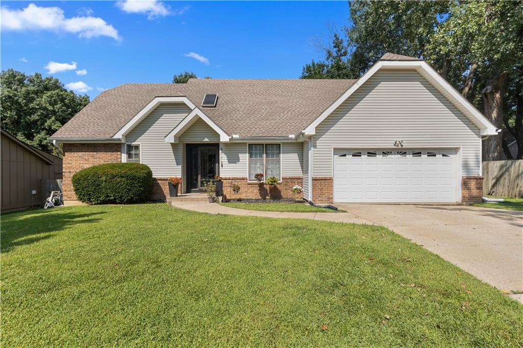 1st image of 6516 Rosehill Rd, Shawnee, KS 66216 | MLS# 2633835