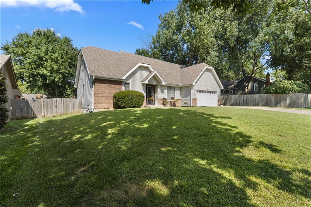 3rd image of 6516 Rosehill Rd, Shawnee, KS 66216 | MLS# 2633835