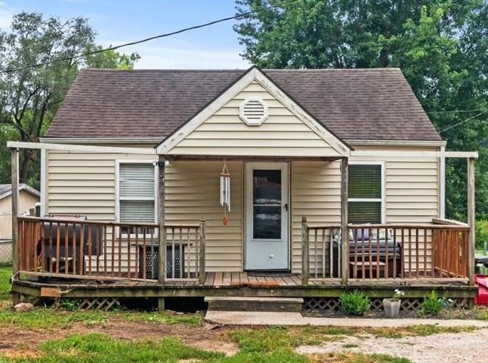 1st image of 2418 Park Ln, Oak Grove, MO 64075 | MLS# 2633851