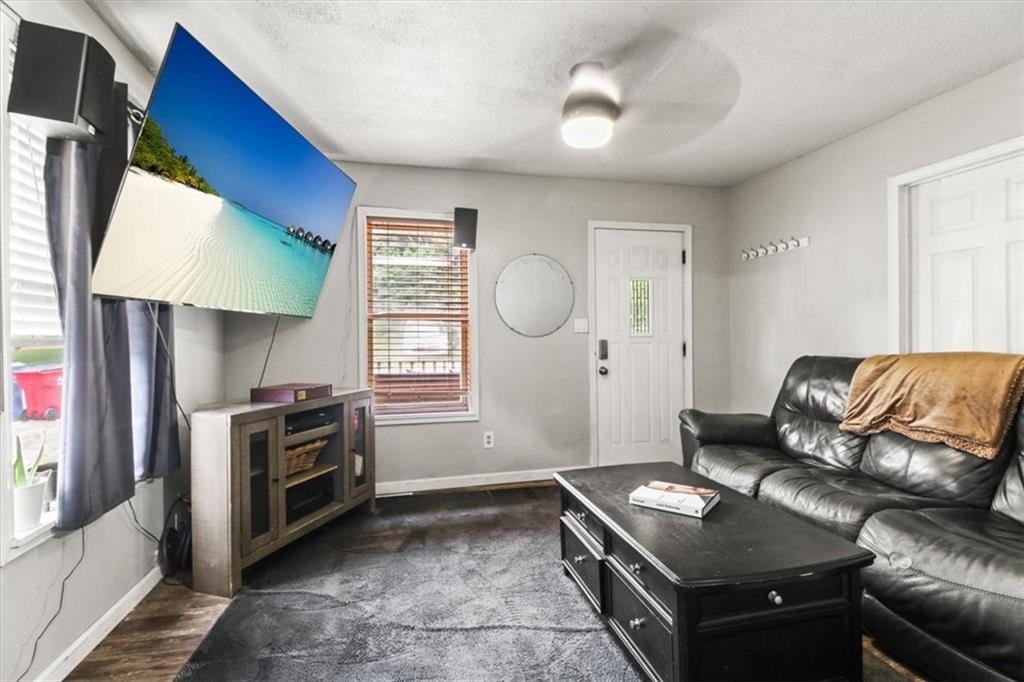 3rd image of 2418 Park Ln, Oak Grove, MO 64075 | MLS# 2633851