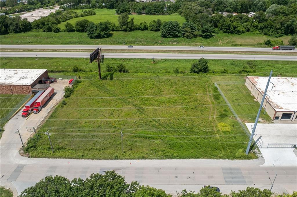 2nd image of 3702 S Leonard Rd, Saint Joseph, MO 64503 | MLS# 2633879
