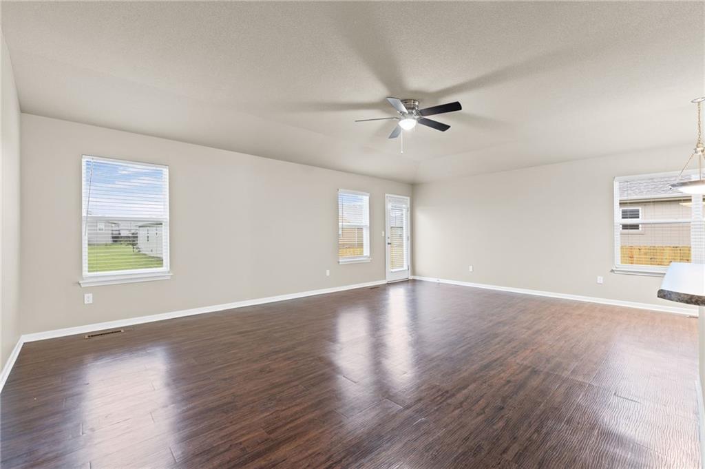 4th image of 734 S Cypress St, Gardner, KS 66030 | MLS# 2633893