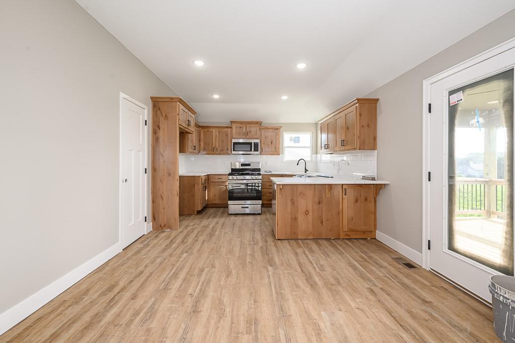 5th image of 15589 Sheridan Ct, Basehor, KS 66007 | MLS# 2633903