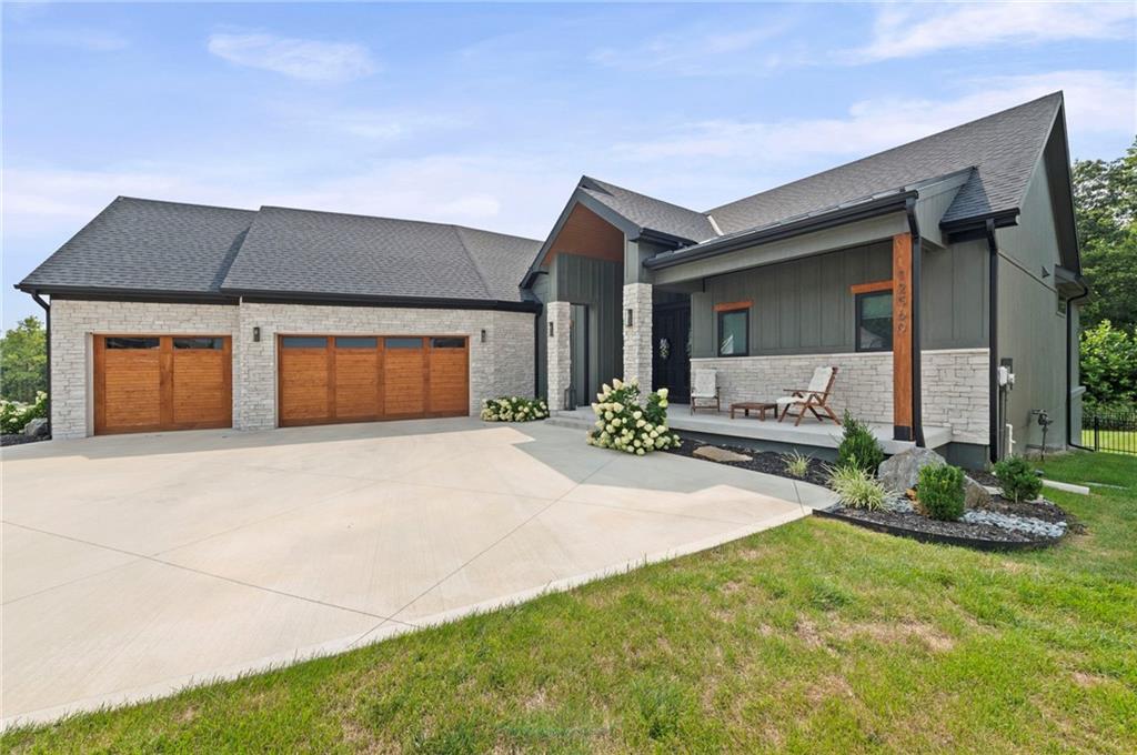2nd image of 12560 Nw Bittersweet Dr, Platte City, MO 64079 | MLS# 2633905