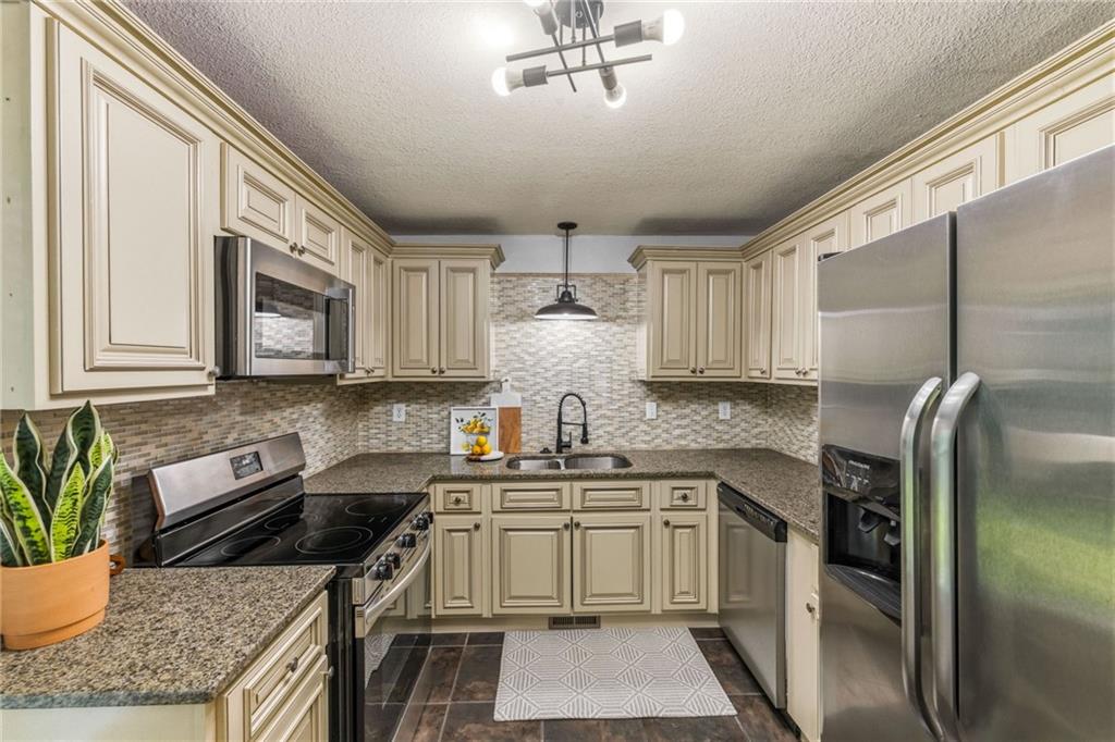 4th image of 6739 Roe Ave, Prairie Village, KS 66208 | MLS# 2633917