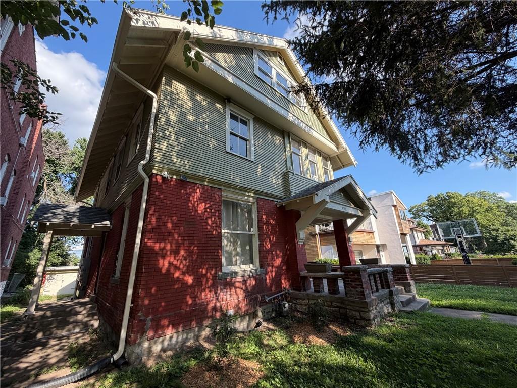3rd image of 3755 Washington Blvd, Kansas City, MO 64111 | MLS# 2633922