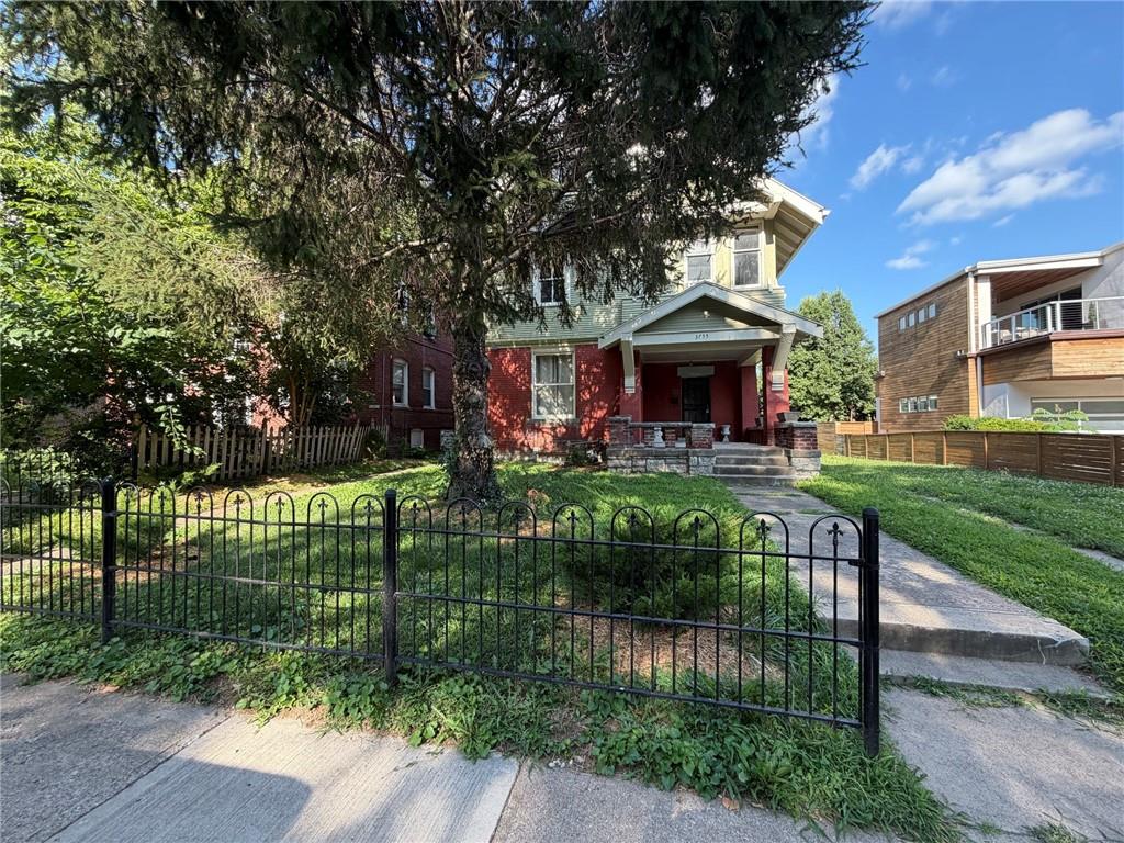 2nd image of 3755 Washington Blvd, Kansas City, MO 64111 | MLS# 2633922