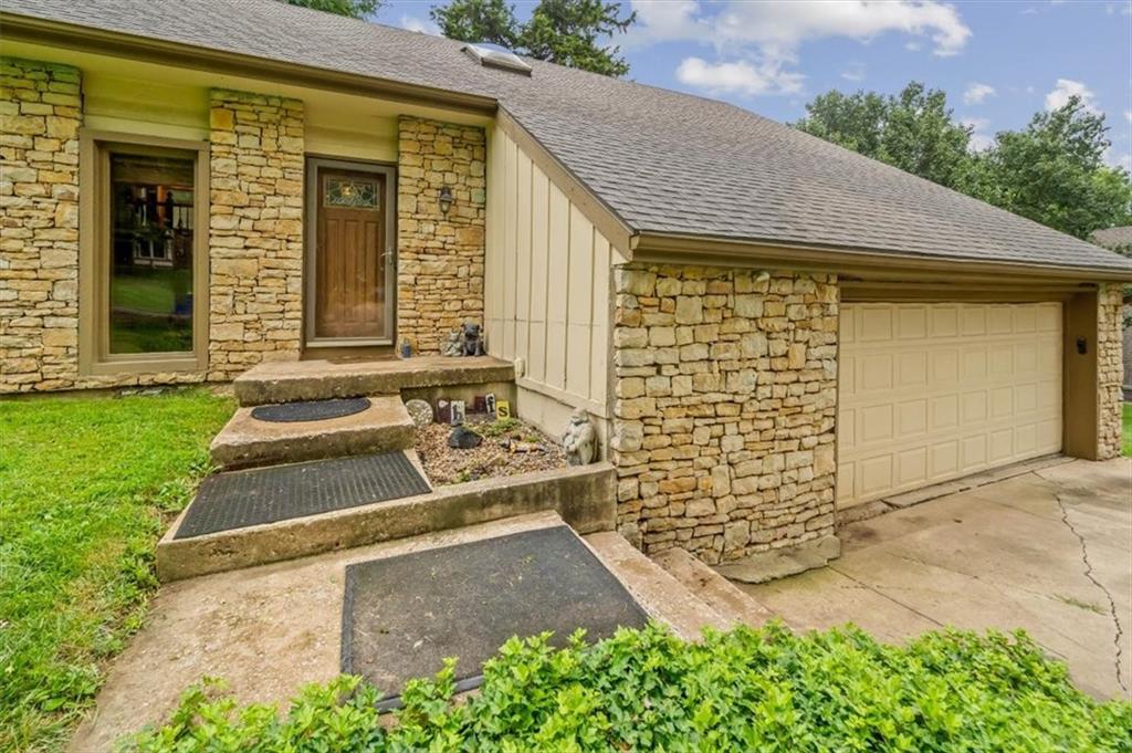 4th image of 6908 Millridge St, Shawnee, KS 66218 | MLS# 2633925