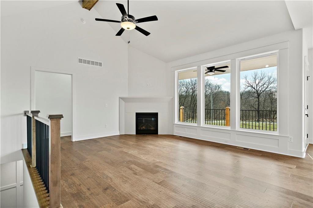 4th image of 4281 Tee Box Dr, Basehor, KS 66007 | MLS# 2633940