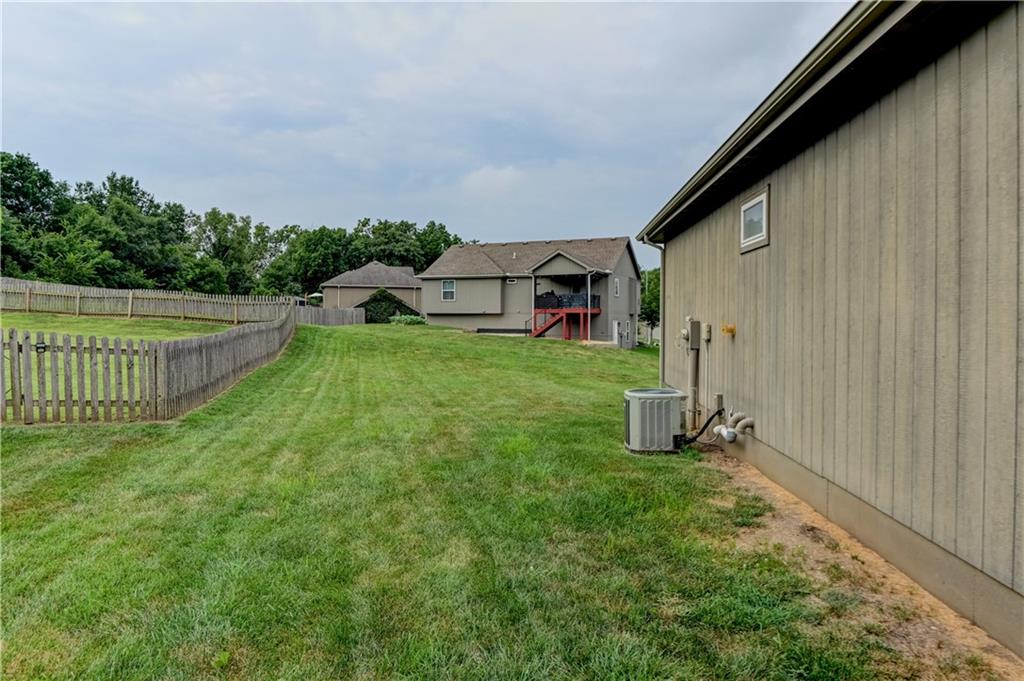 5th image of 599 Linda Ct, Liberty, MO 64068 | MLS# 2633957
