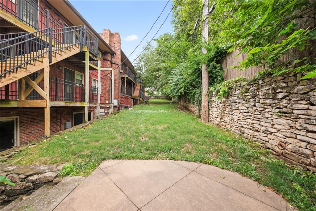 17th image of 4614 Holly St #3, Kansas City, MO 64112 | MLS# 2633968