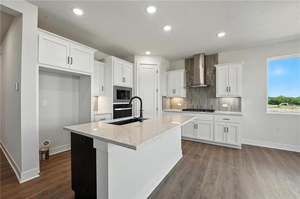 2nd image of 1415 N 163rd Cir, Basehor, KS 66007 | MLS# 2633972