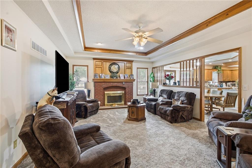 3rd image of 813 Sw Foxtail Dr, Grain Valley, MO 64029 | MLS# 2633978