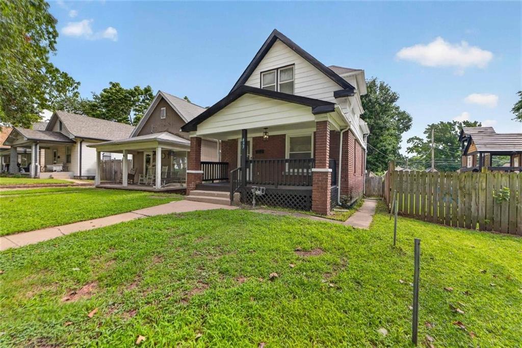 1st image of 433 Oakley Ave, Kansas City, MO 64123 | MLS# 2633986
