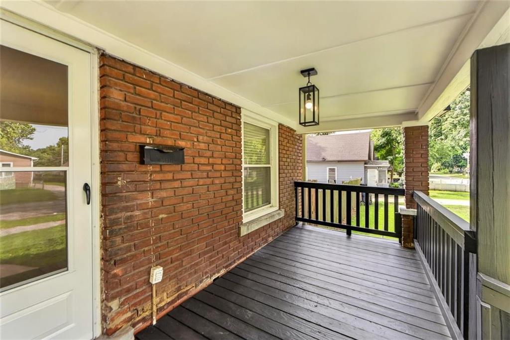 2nd image of 433 Oakley Ave, Kansas City, MO 64123 | MLS# 2633986