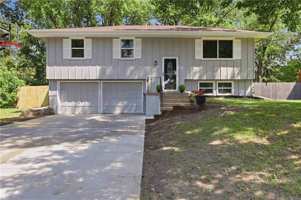 1st image of 504 Sw Persels Rd, Lees Summit, MO 64081 | MLS# 2633997