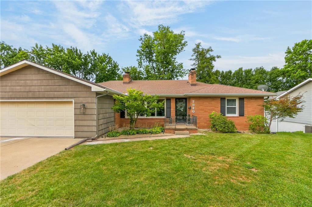 2nd image of 2820 Scott St, St Joseph, MO 64507 | MLS# 2634007