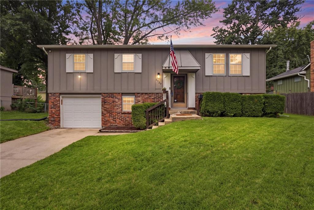 1st image of 1729 W Normandy Dr, Olathe, KS 66061 | MLS# 2634008