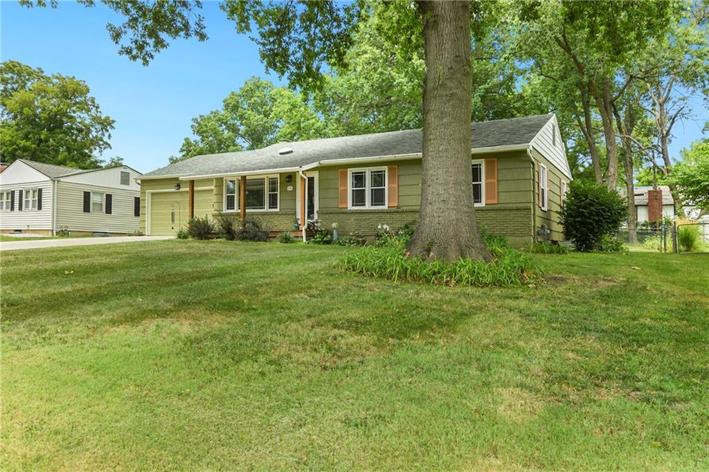 2nd image of 9900 E 77th St, Raytown, MO 64138 | MLS# 2634011