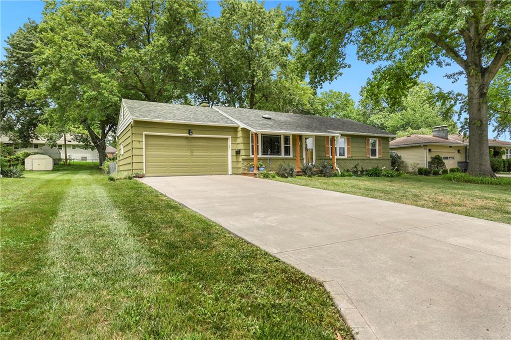 3rd image of 9900 E 77Th St, Raytown, MO 64138 | MLS# 2634011