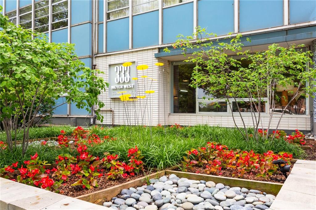 1st image of 333 W Meyer Blvd #712, Kansas City, MO 64113 | MLS# 2634022