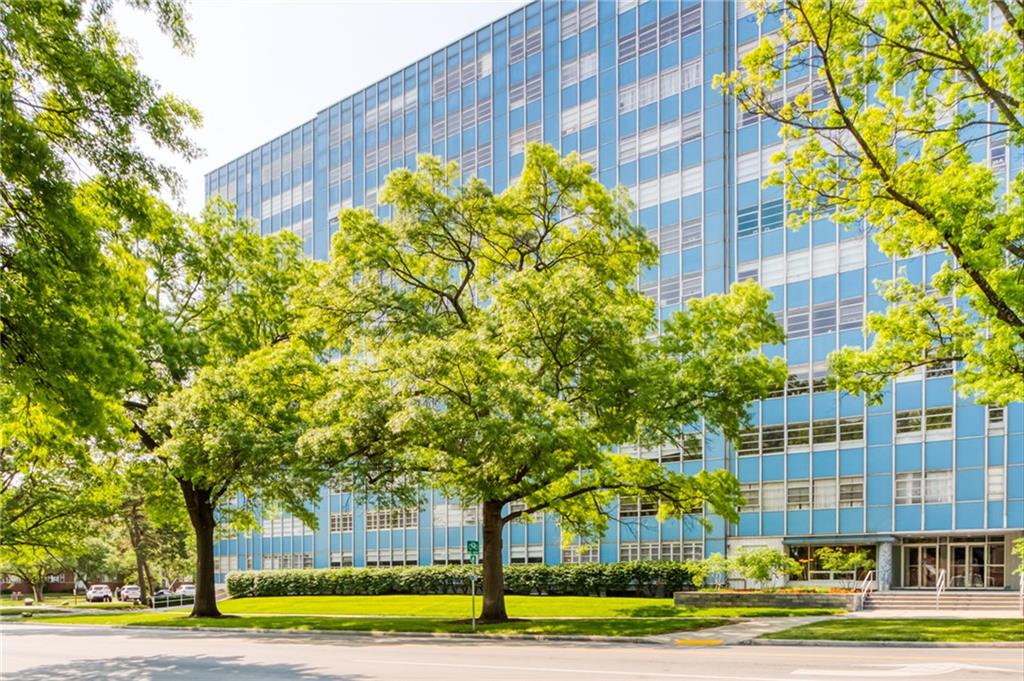 2nd image of 333 W Meyer Blvd #712, Kansas City, MO 64113 | MLS# 2634022