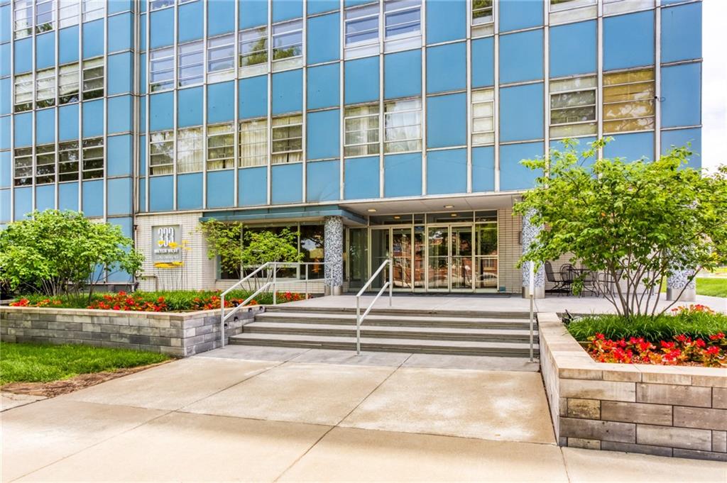 3rd image of 333 W Meyer Blvd #712, Kansas City, MO 64113 | MLS# 2634022