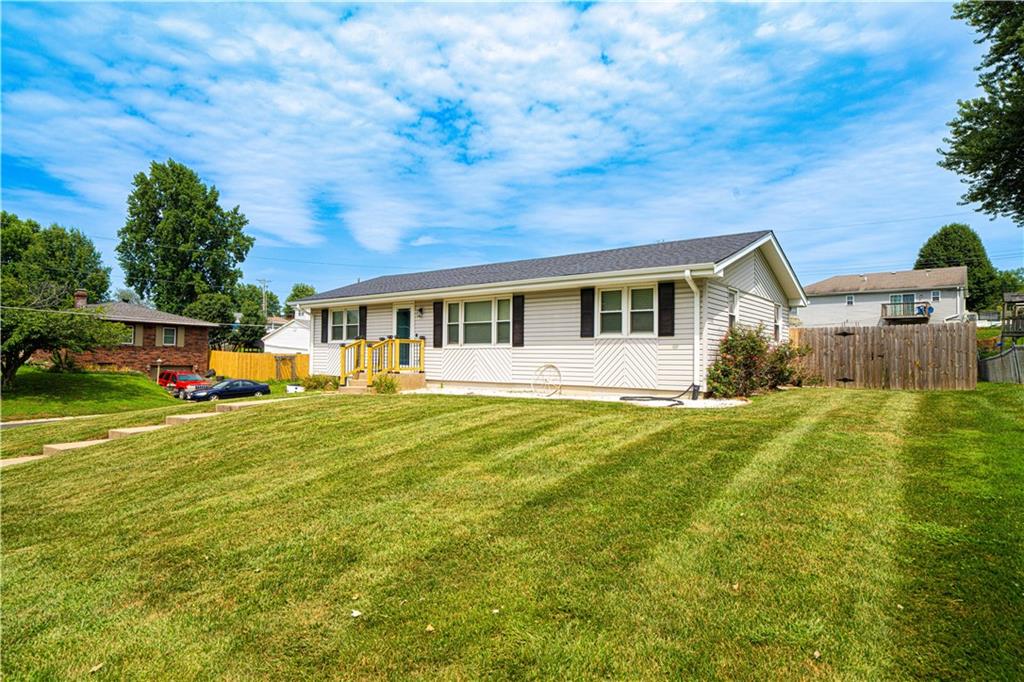 3rd image of 3101 S 33Rd Ter, St Joseph, MO 64503 | MLS# 2634027