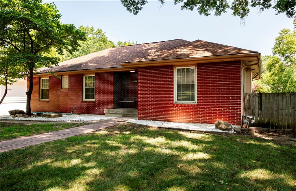 3rd image of 600 E Linwood Ter, Independence, MO 64055 | MLS# 2634028