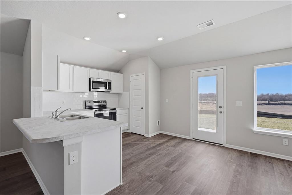 4th image of 834 N Pear St, Gardner, KS 66030 | MLS# 2634054