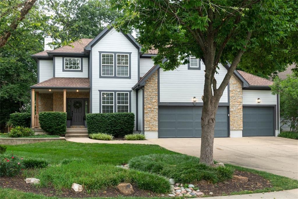 1st image of 12124 Grand Ave, Kansas City, MO 64145 | MLS# 2634057