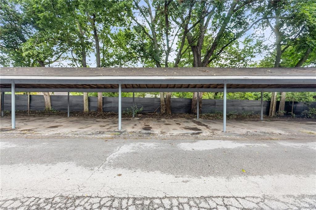 2nd image of 8143 Holmes Rd, Kansas City, MO 64131