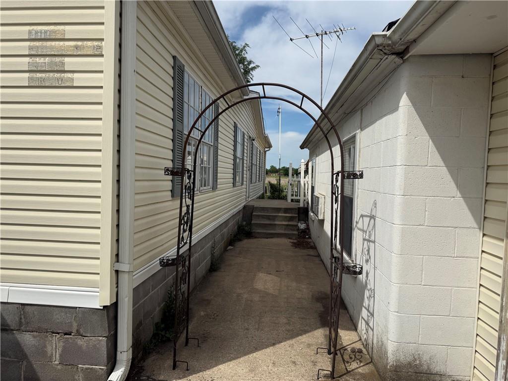 2nd image of 3317 Christie Lane Rd, St Joseph, MO 64504 | MLS# 2634080