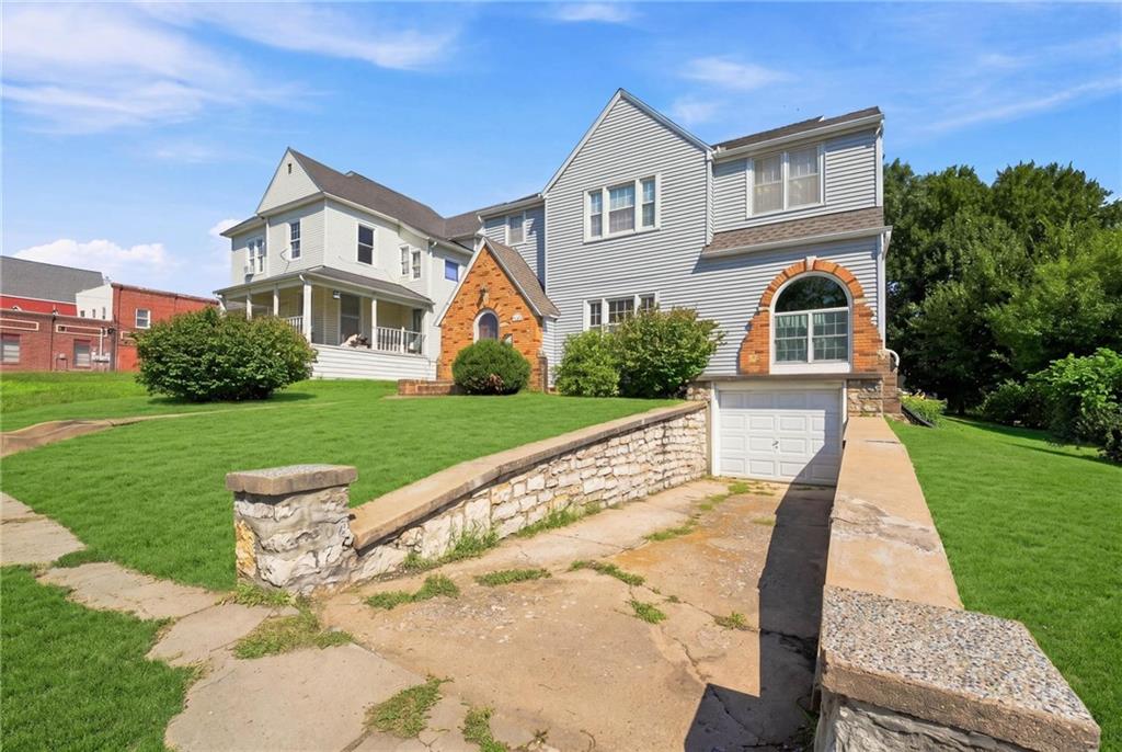 Photo 2 of Single family home for sale at 202 E Main St, Richmond, MO 64085 | MLS# 2634086 | Listing updated on 2026-09-03