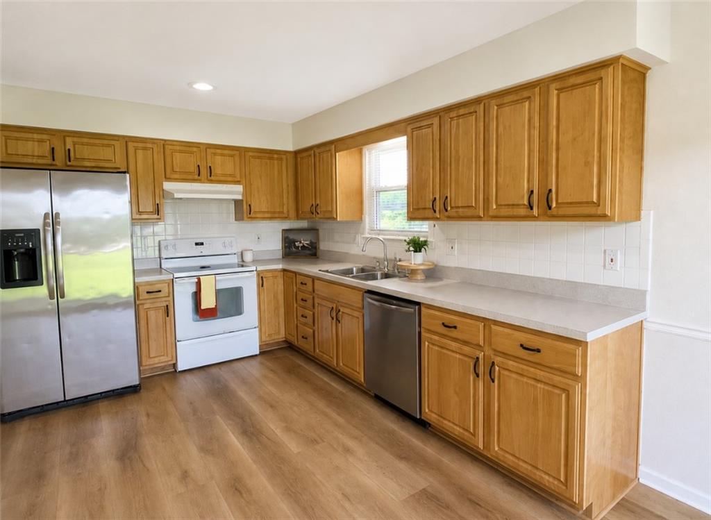 2nd image of 20701 Walker Rd, Spring Hill, KS 66083 | MLS# 2634089