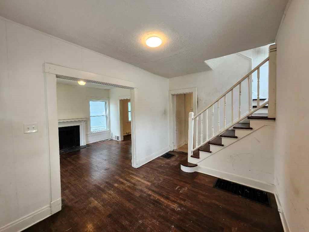 3rd image of 3426 Park Ave, Kansas City, MO 64109 | MLS# 2634104