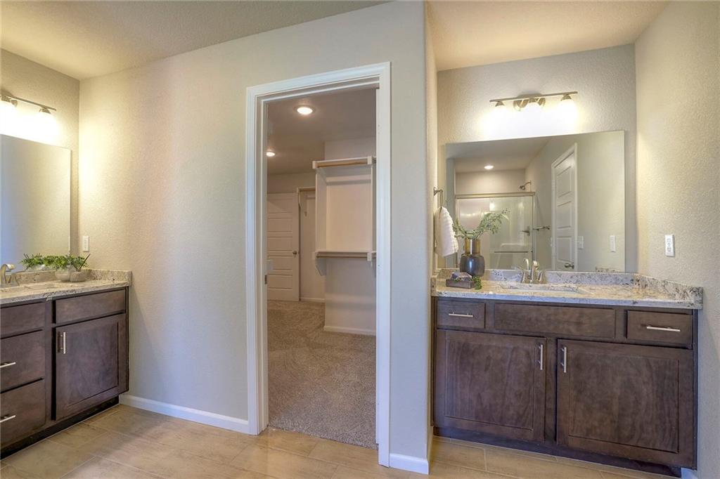 2nd image of 18565 W 195 St, Spring Hill, KS 66083 | MLS# 2634118