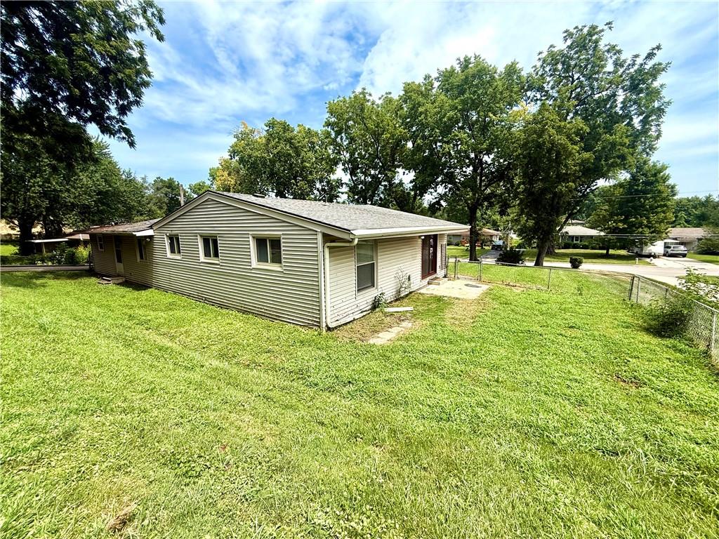28th image of 2214 S 28th St, Saint Joseph, MO 64503 | MLS# 2634134