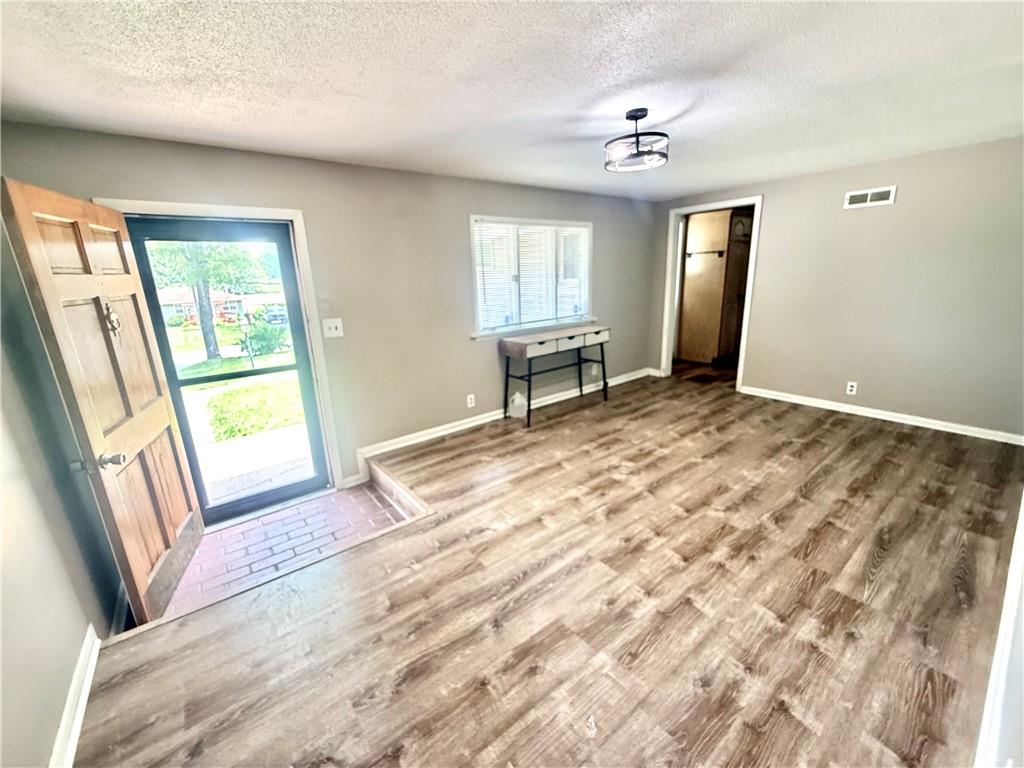 3rd image of 2214 S 28Th St, Saint Joseph, MO 64503 | MLS# 2634134